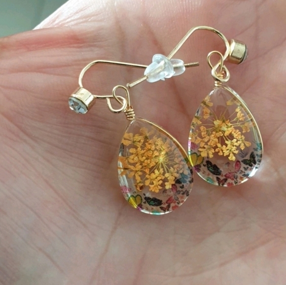 Gold flower earrings Statement Boho Pressed cottagecore teardrop glass 💖2/$30 - Picture 8 of 9